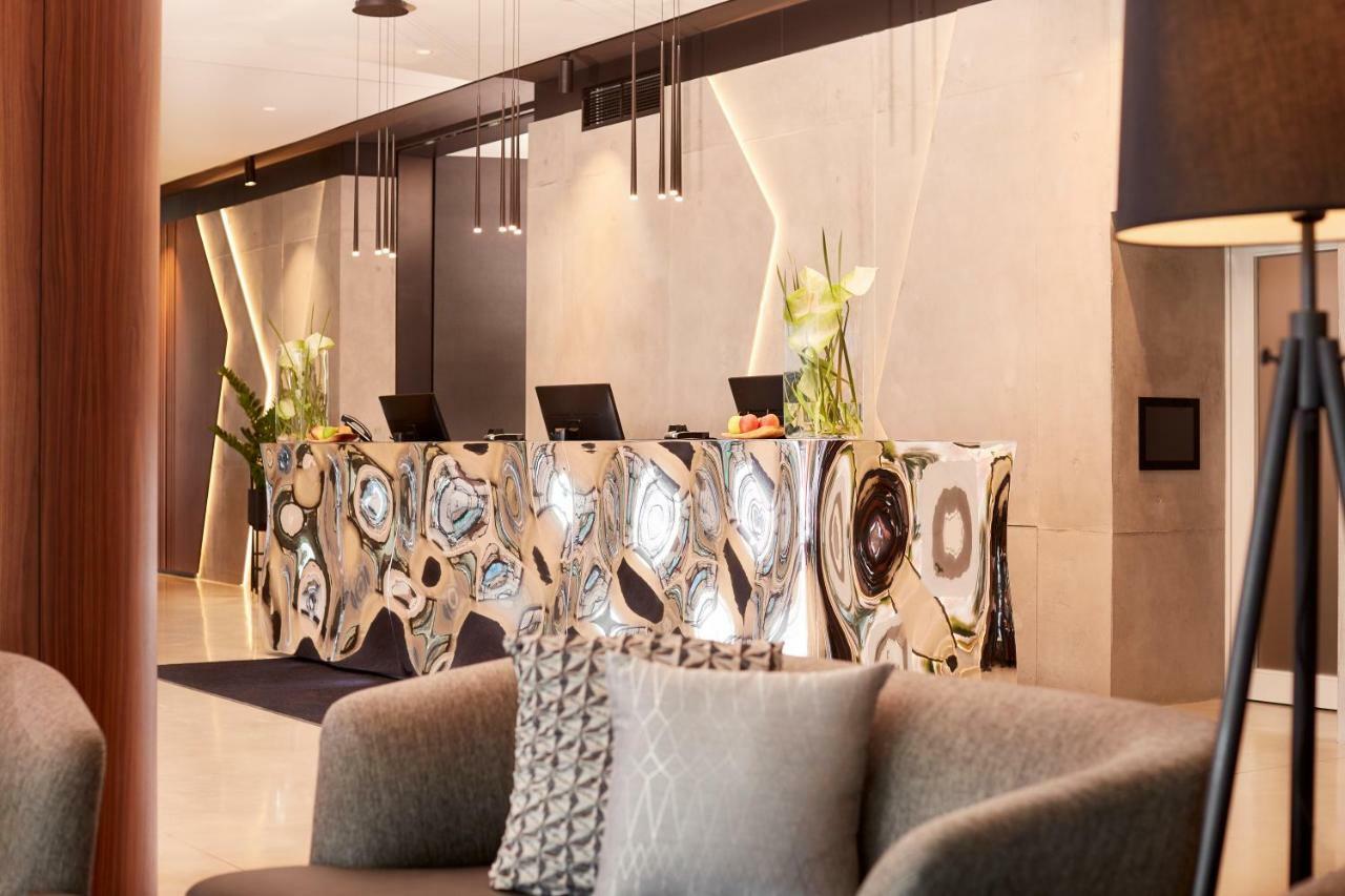 Hyperion Hotel